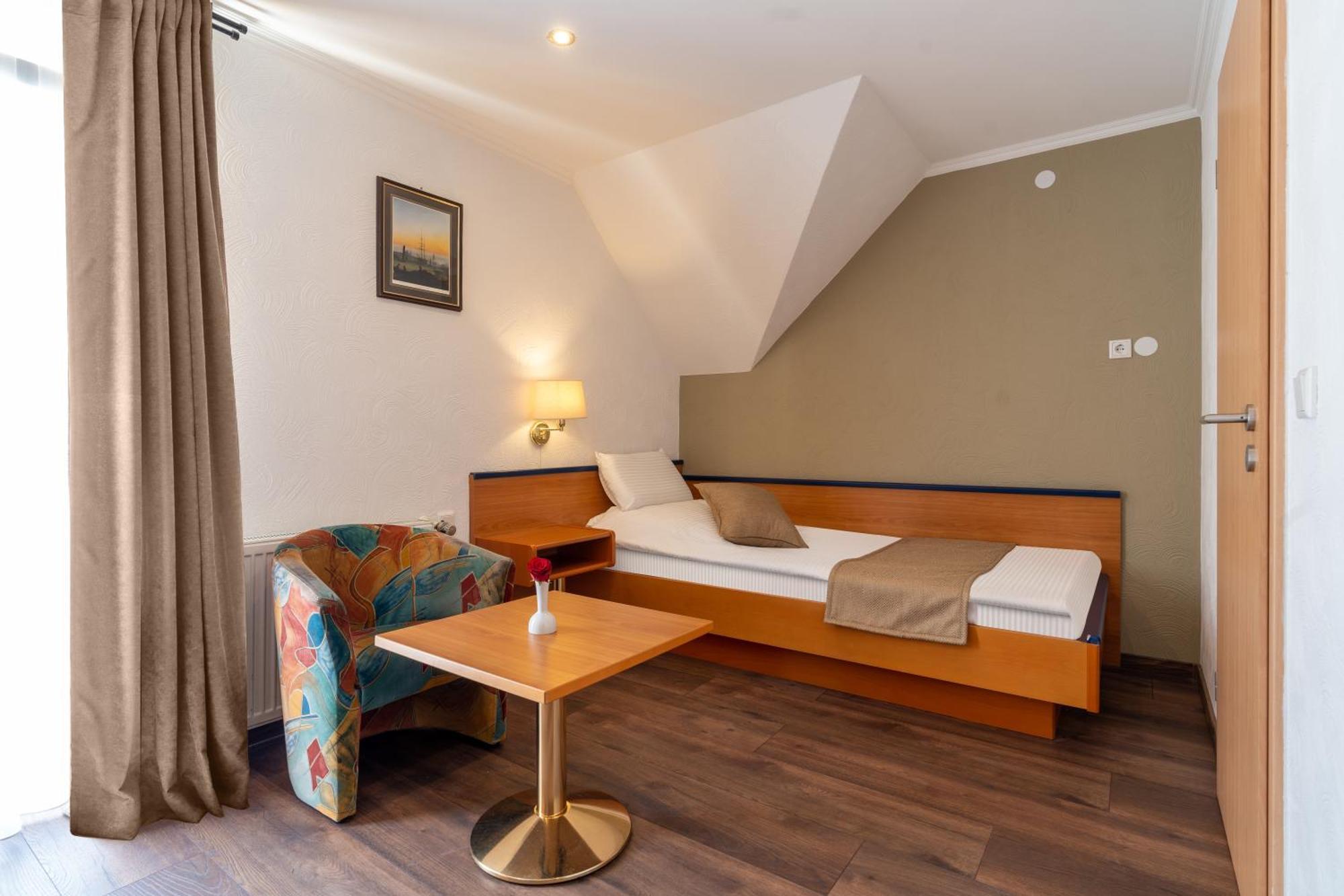 Jupa'S Hotel Dusseldorf Ngoại thất bức ảnh